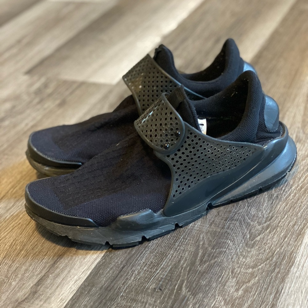 Used (2016) Nike sock dart